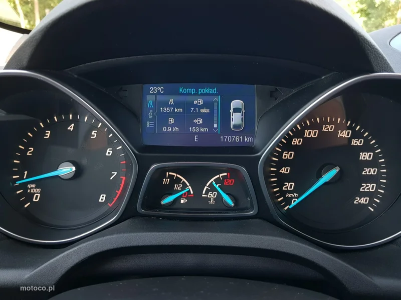 Ford Kuga II 22