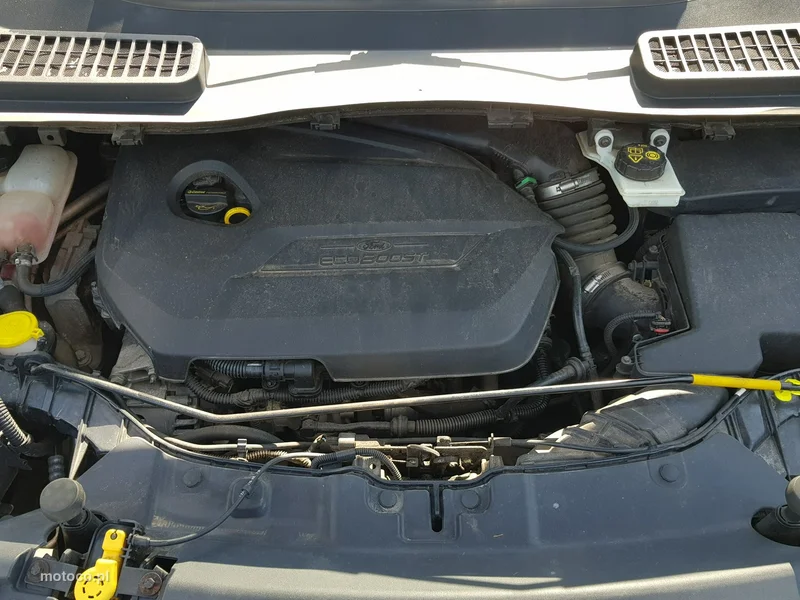 Ford Kuga II 23