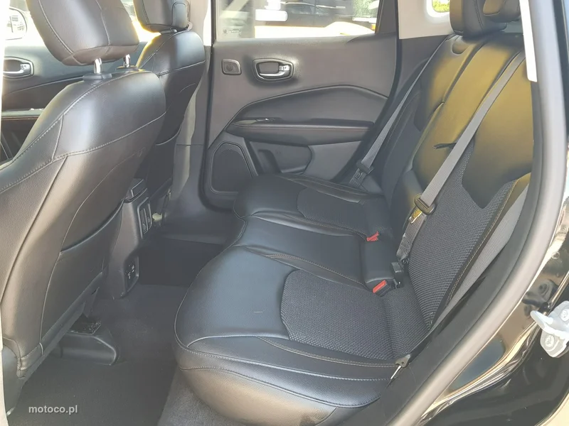 Jeep Compass 11
