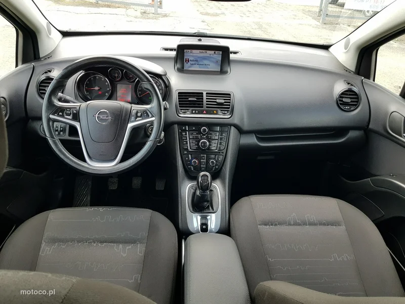 Opel Meriva B 12
