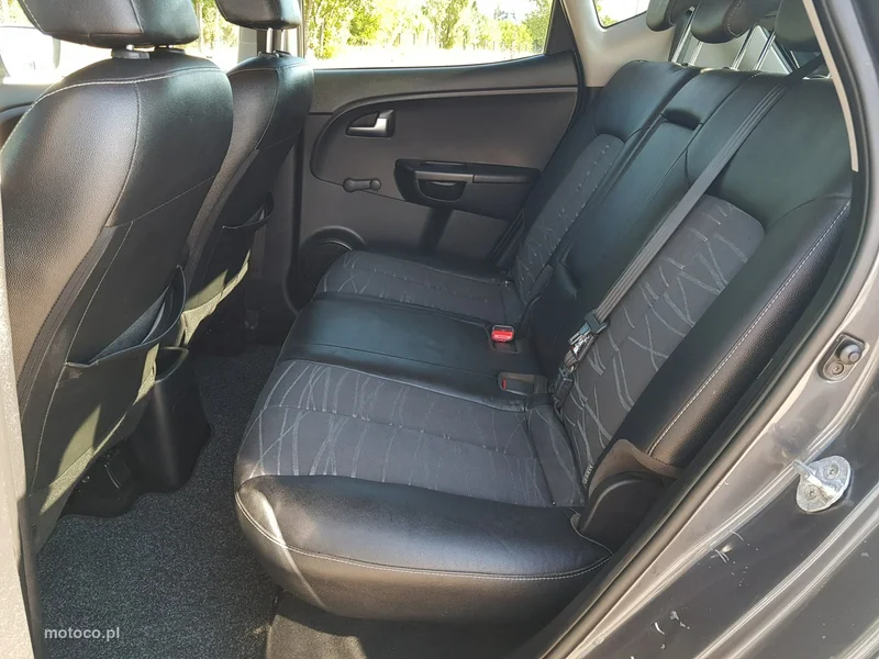 Kia Venga 11