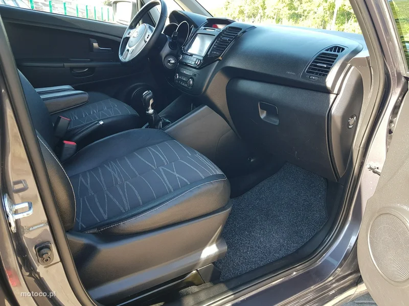 Kia Venga 16