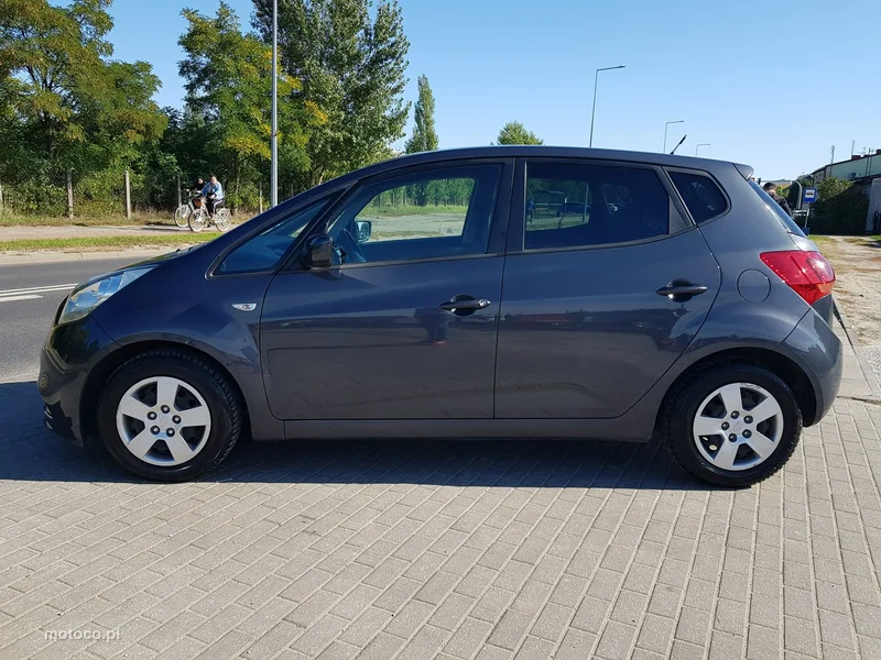 Kia Venga 8