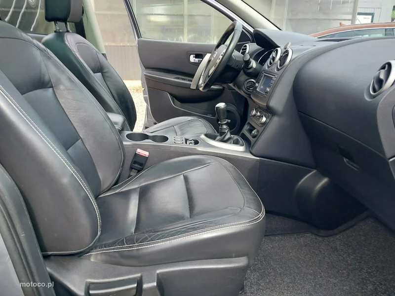 Nissan Qashqai+2 15