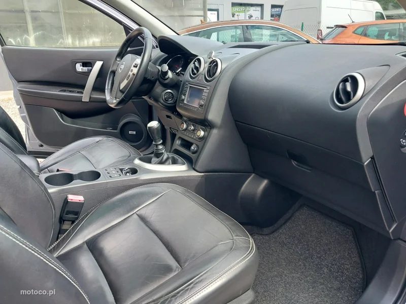 Nissan Qashqai+2 16