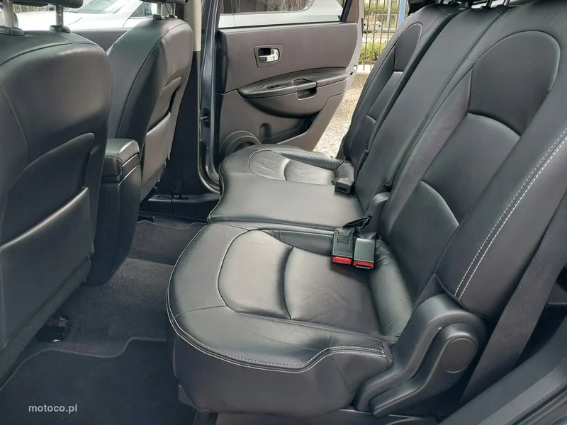 Nissan Qashqai+2 26