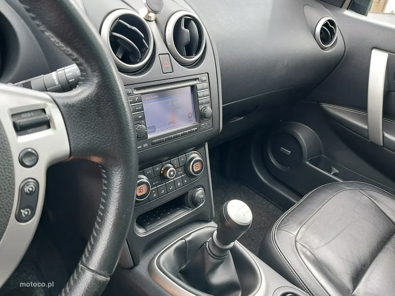 Nissan Qashqai+2 30