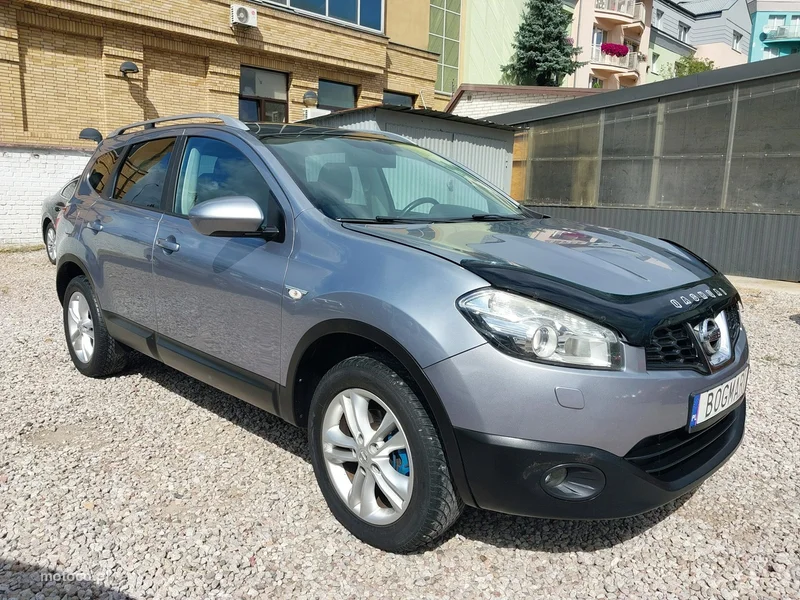 Nissan Qashqai+2 8
