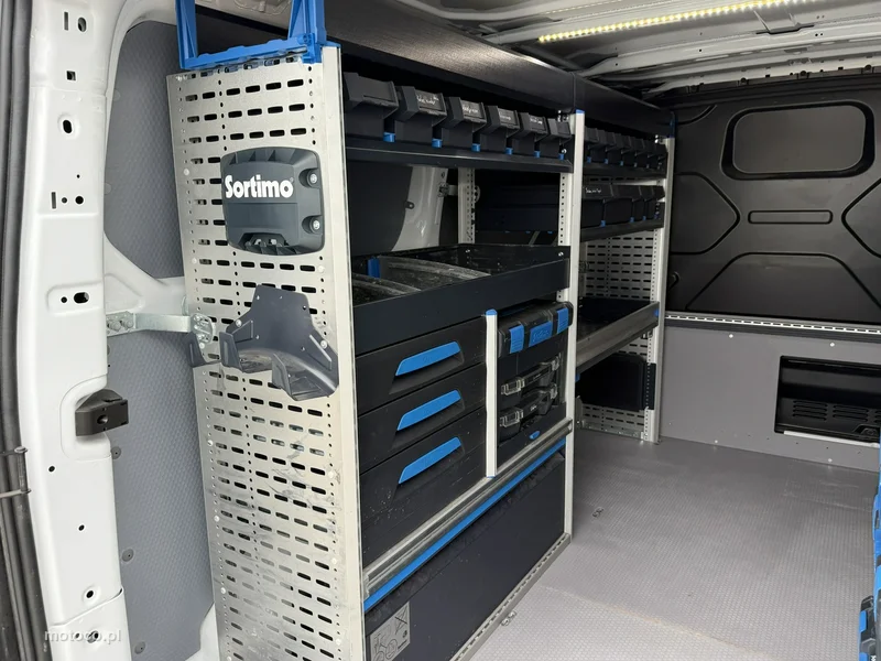 Ford Transit Custom 12