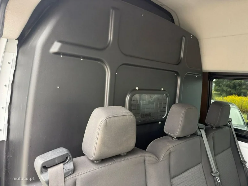 Ford Transit 13