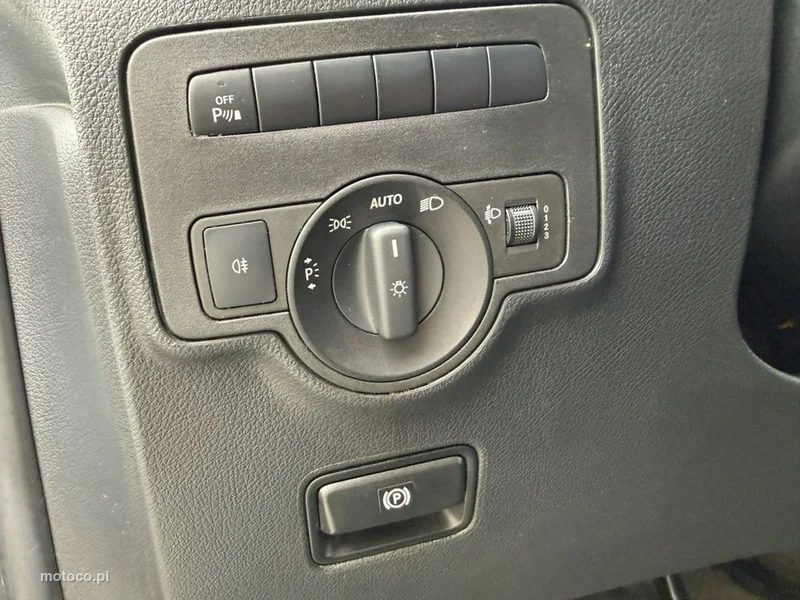 Mercedes-Benz Vito 16
