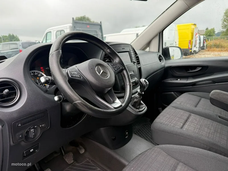 Mercedes-Benz Vito 17