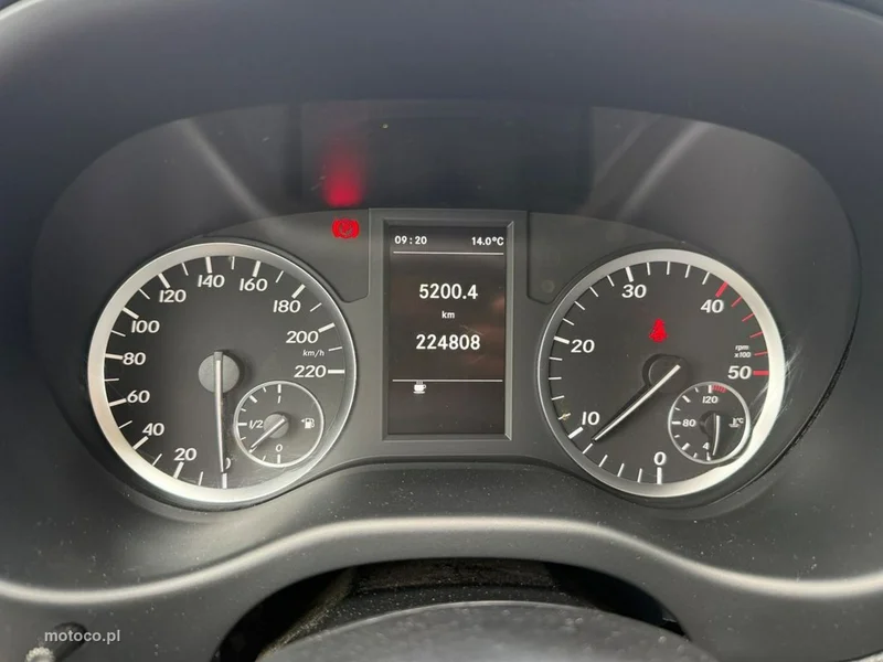 Mercedes-Benz Vito 18