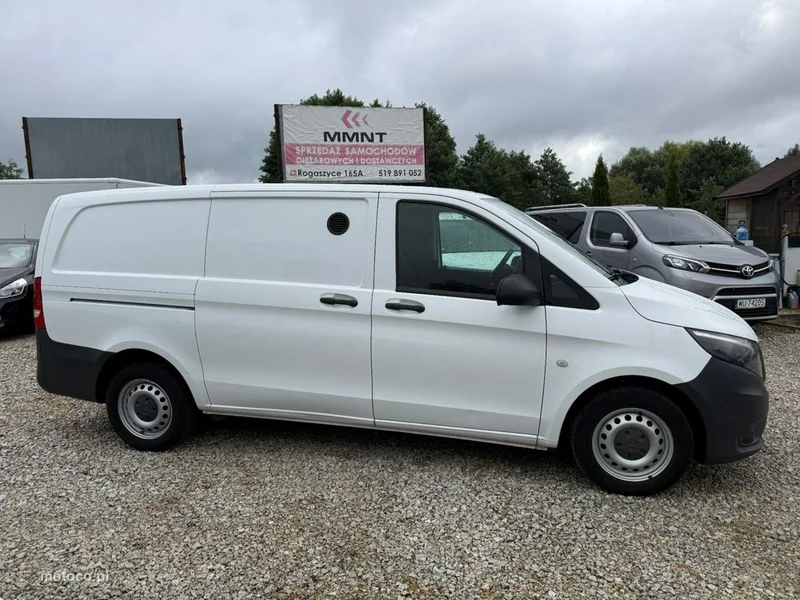 Mercedes-Benz Vito 4