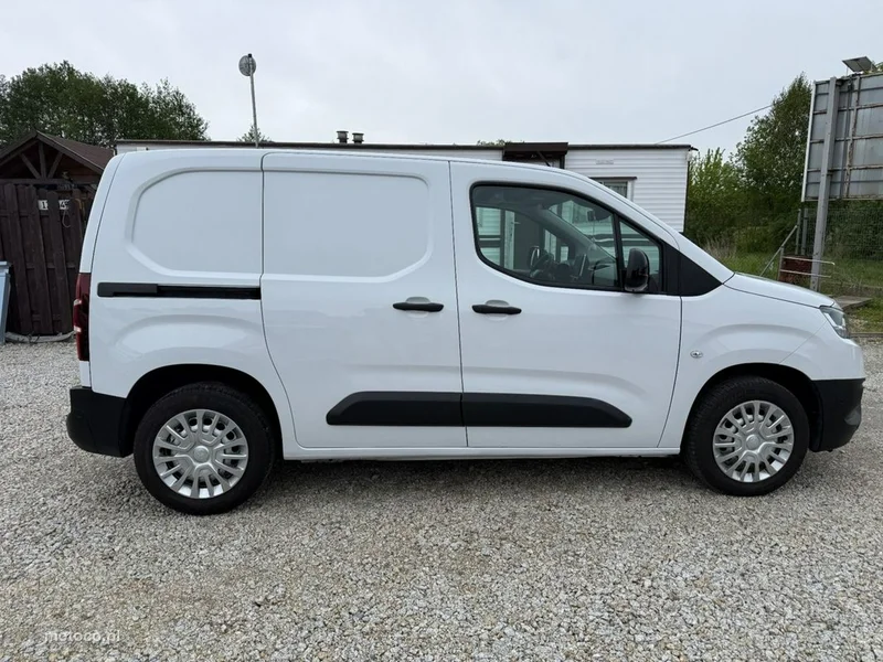 Toyota ProAce 8