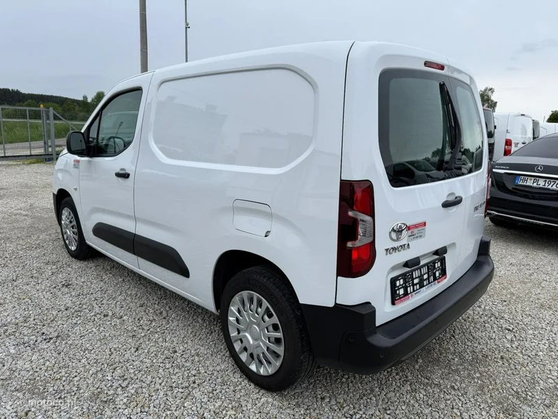 Toyota ProAce 4