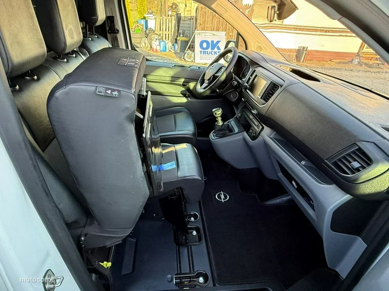 Opel Vivaro 19