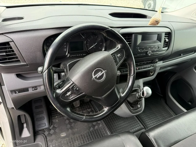 Opel Vivaro 15