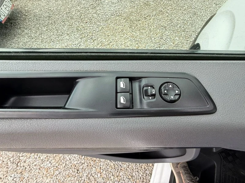Opel Vivaro 24