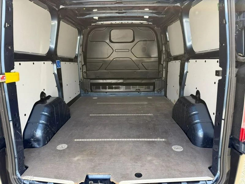 Ford Transit Custom 11