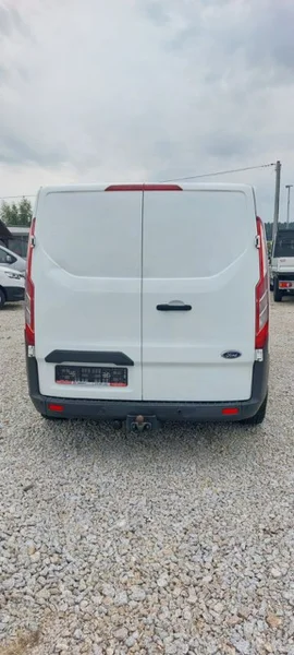 Ford Transit Custom 6