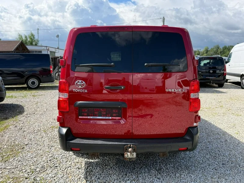 Toyota ProAce 6