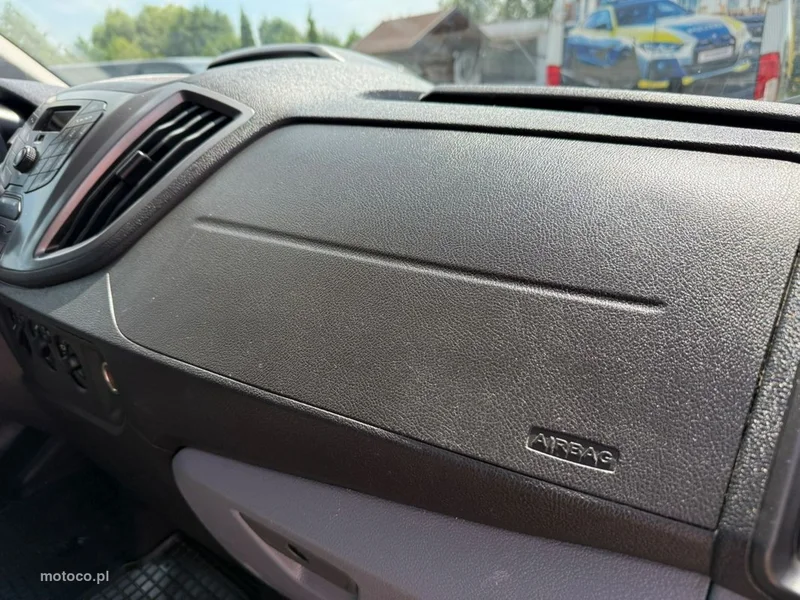 Ford Transit 12