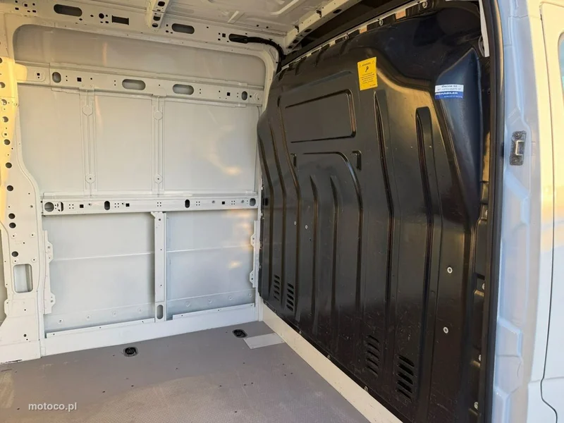 Renault Master 8