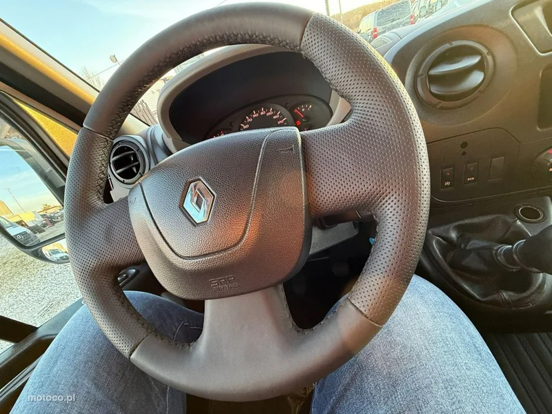 Renault Master 17
