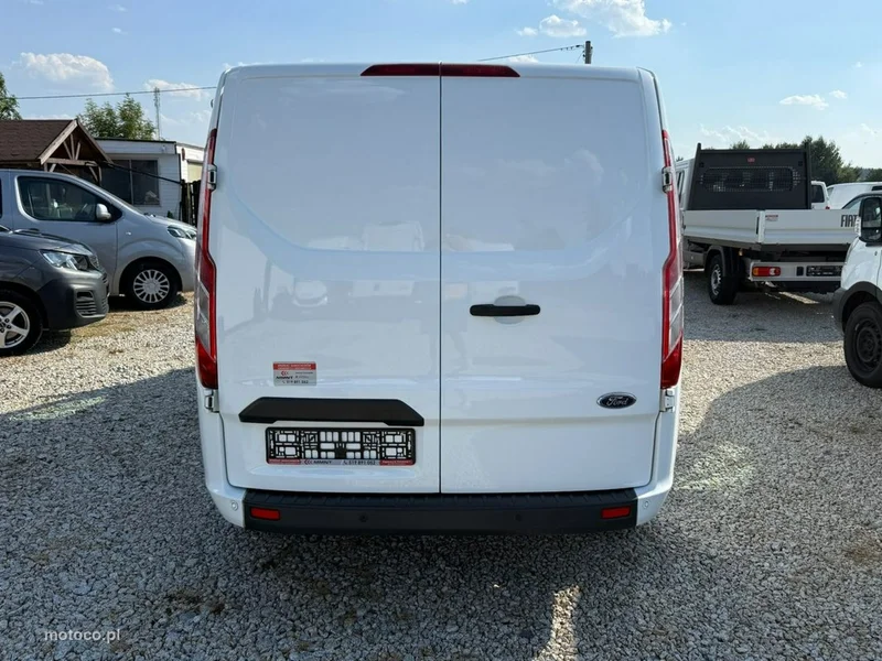 Ford Transit Custom 8