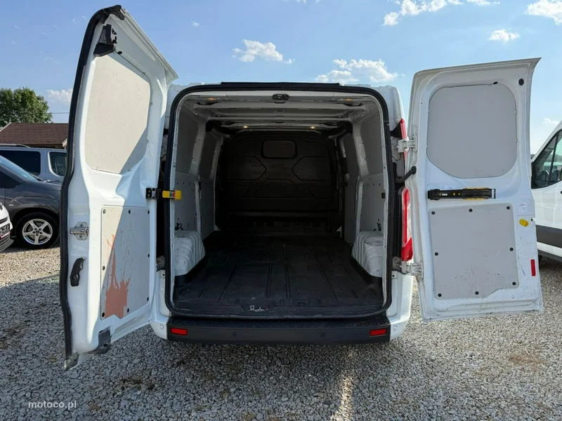 Ford Transit Custom 11