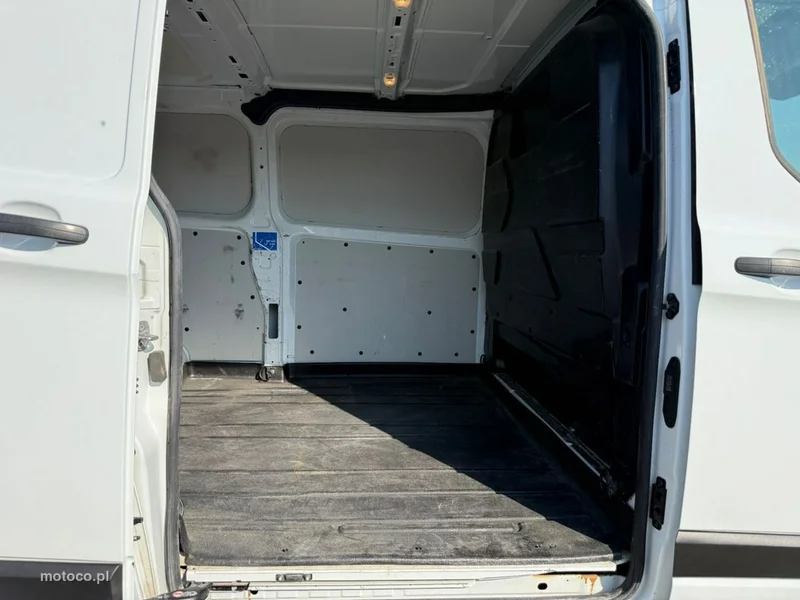 Ford Transit Custom 12