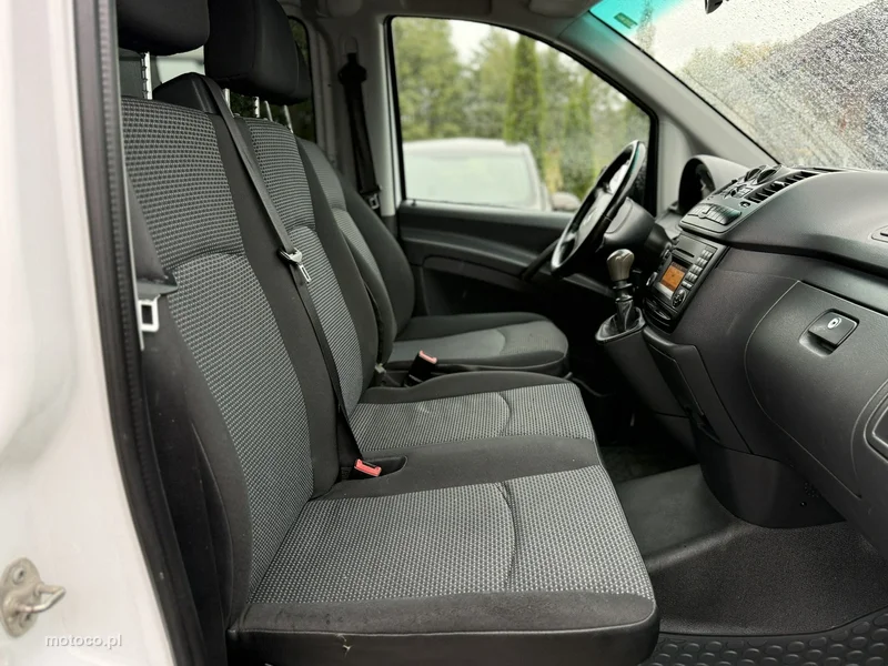 Mercedes-Benz Vito 12