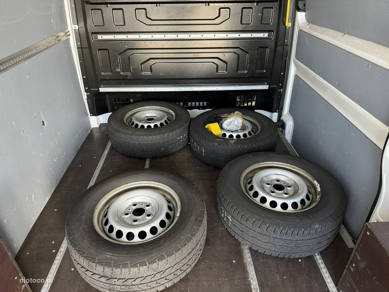 Volkswagen Crafter 8