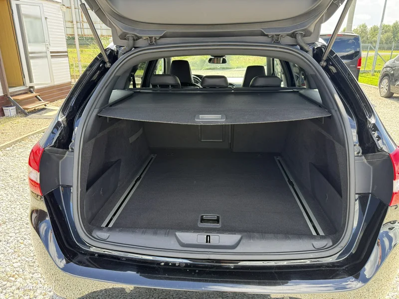 Peugeot 308 SW 11
