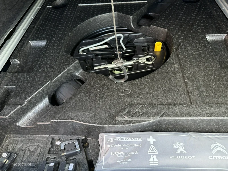 Peugeot 308 SW 12