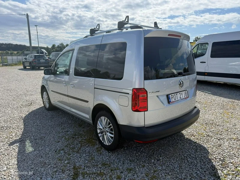 Volkswagen Caddy IV 10