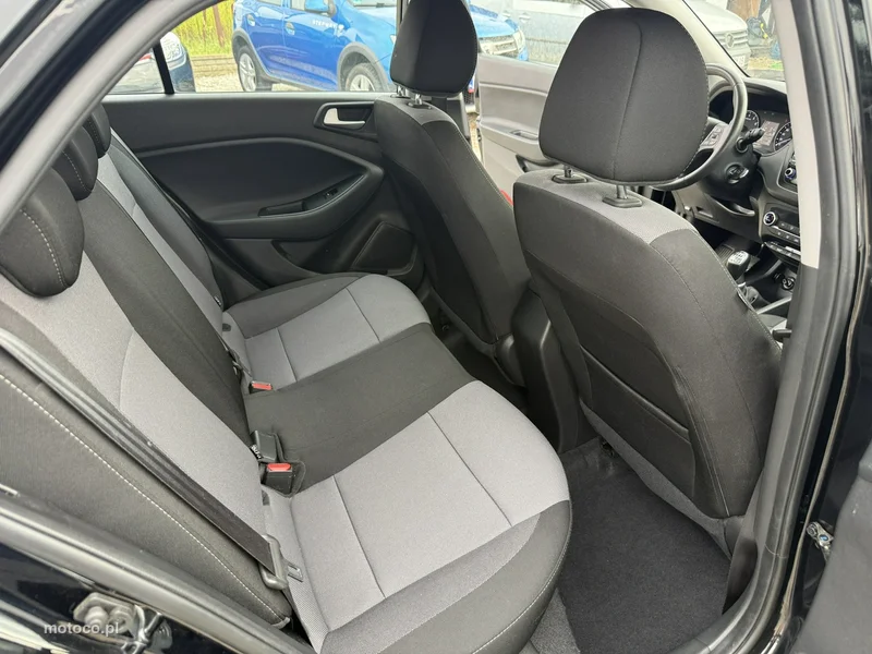 Hyundai i20 40