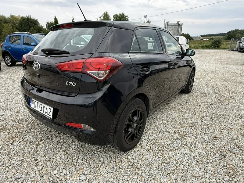 Hyundai i20 8