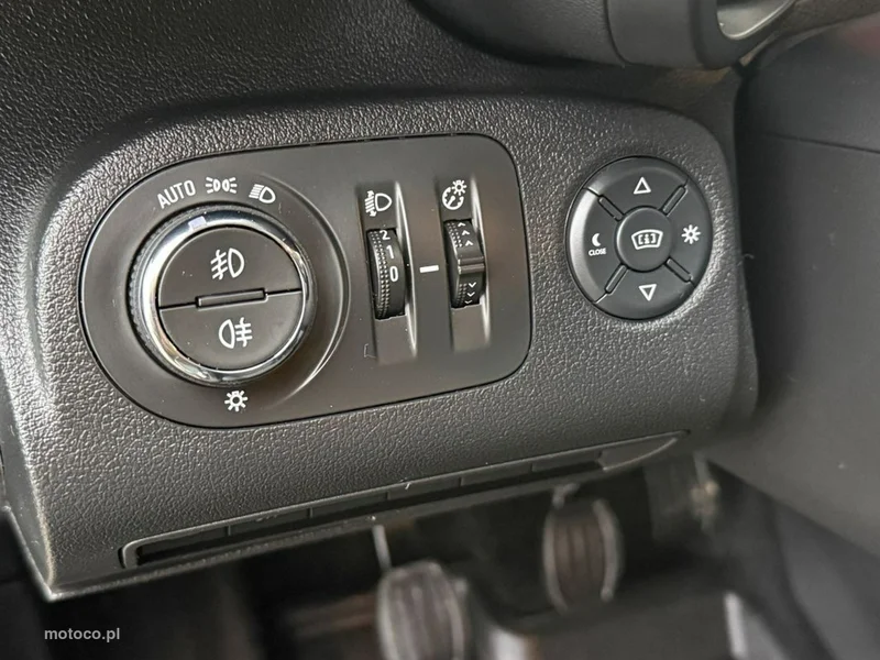 Opel Combo E 17
