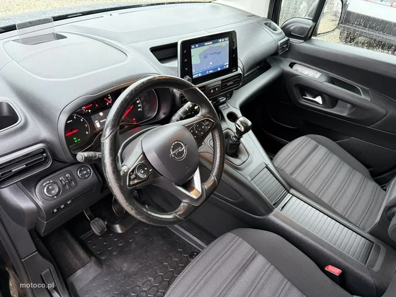 Opel Combo E 19