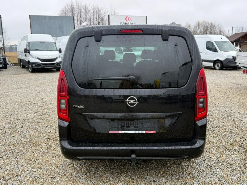 Opel Combo E 8