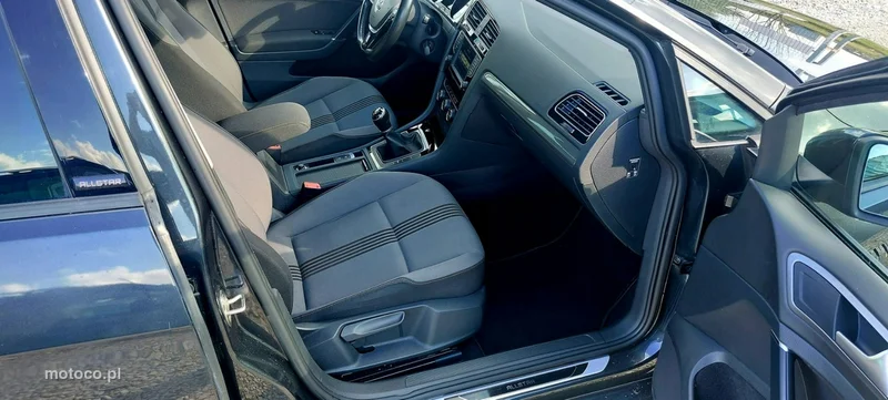 Volkswagen Golf VII 22