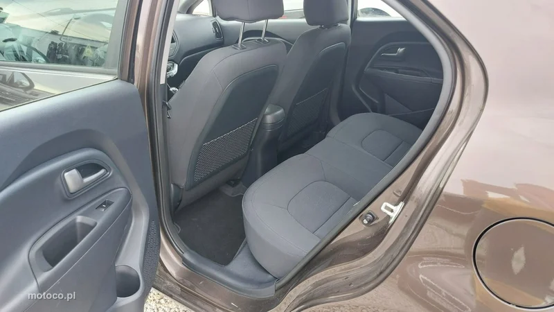 Kia Rio 15