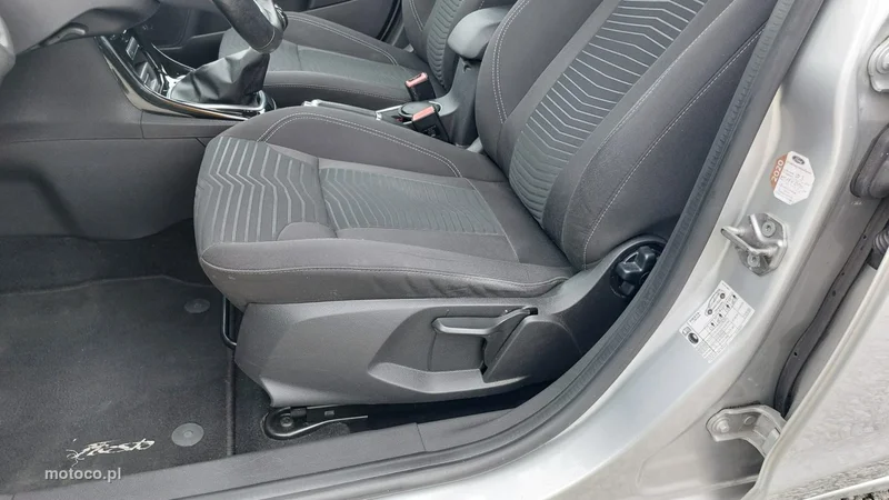 Ford Fiesta VI 14