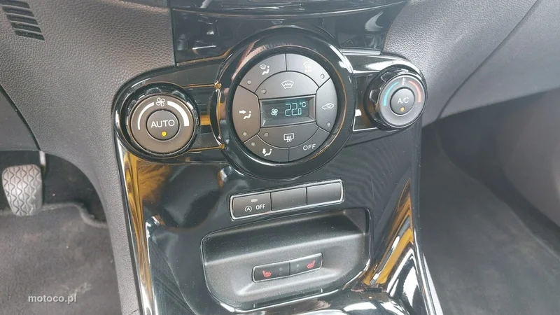 Ford Fiesta VI 17