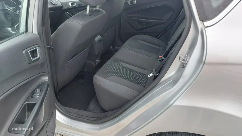 Ford Fiesta VI 10