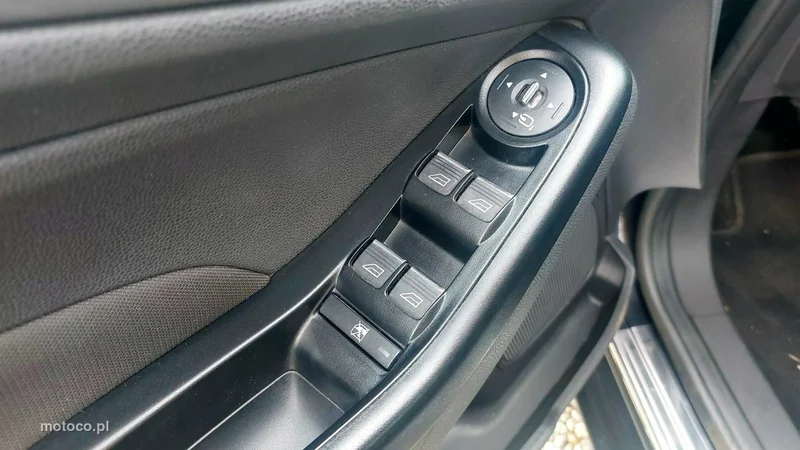 Ford Fiesta VI 13