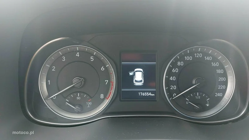 Hyundai KONA 16