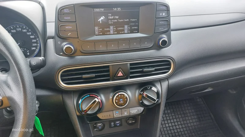 Hyundai KONA 19